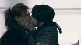 Zuzana Norisová (vlevo) a Zuzana Stivínová hrají v příběhu o lesbické lásce