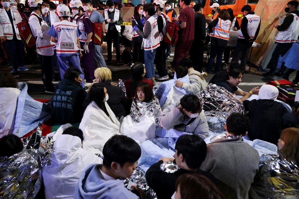 Přes 150 lidí zemřelo v tlačenici při oslavách Halloweenu v Jižní Koreji (29. 10. 2022)