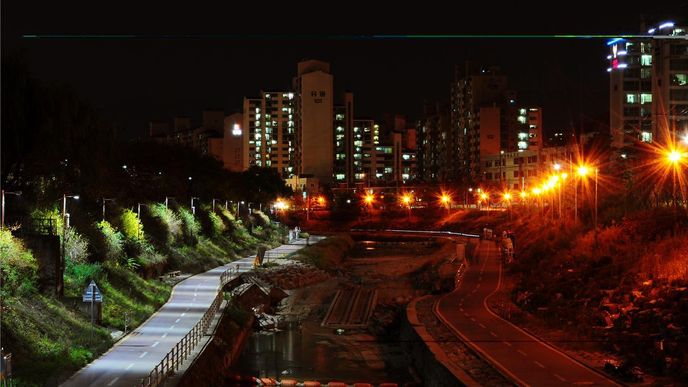 V Soulu nahradili staré pouliční osvětlení moderními LED lampami