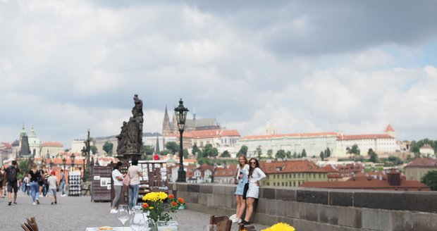 Ondřej Kobza společně s Prahou 1 zvou Pražany k půlkilometrovému prostřenému stolu