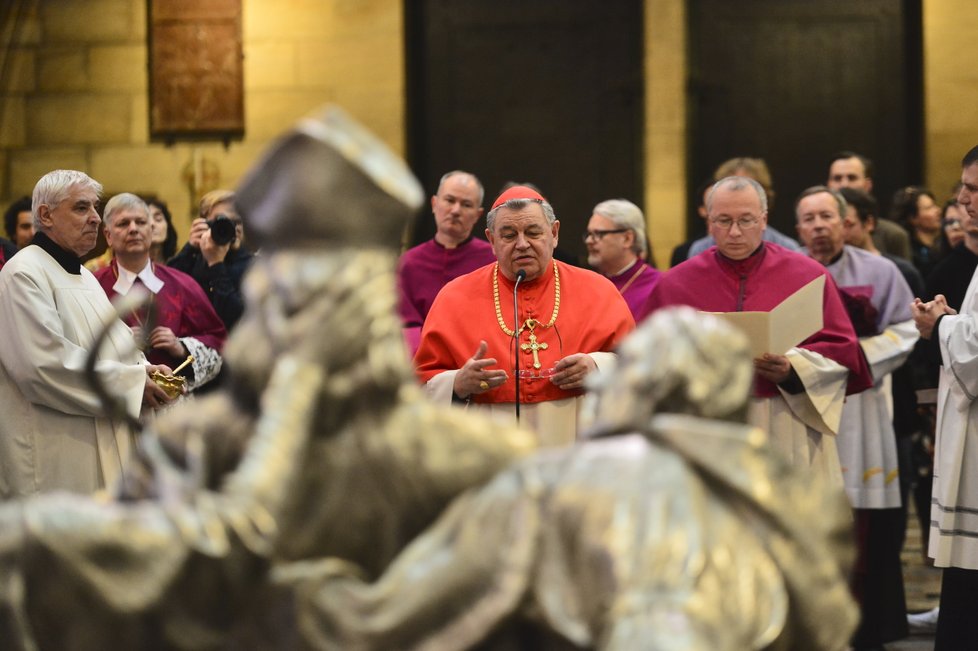 Při slavnostním odhalení sousoší ocenil kardinál Duka světcovy kvality i kvality uměleckého díla.