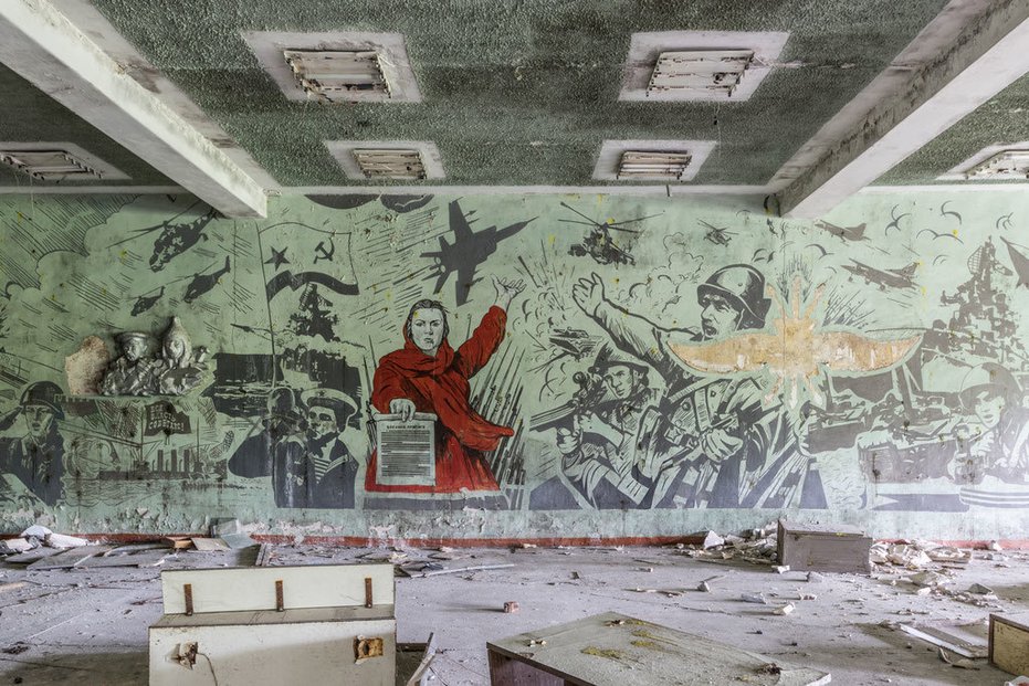 Francouzský fotograf Terence Abela ve své publikaci „Abandoned USSR“ ukazuje zašlou krásu opuštěných budov postavených v bývalém Sovětském svazu