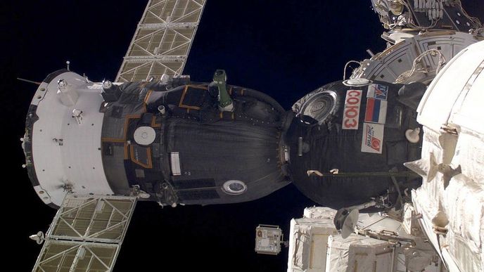 Soyuz zaparkovaný u ISS