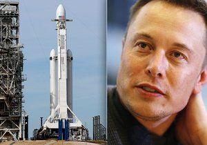 Společnost SpaceX Elona Muska v úterý testuje svoji nejsilnější raketu Falcon Heavy