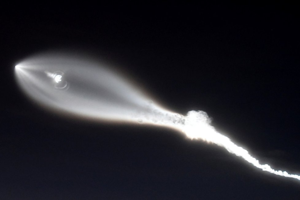 Prosincový start rakety Falcon 9, který rovněž vyděsil lidi.