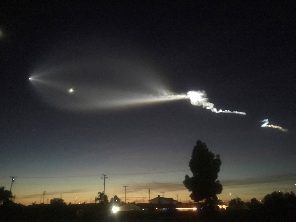 Prosincový start rakety Falcon 9, který rovněž vyděsil lidi.