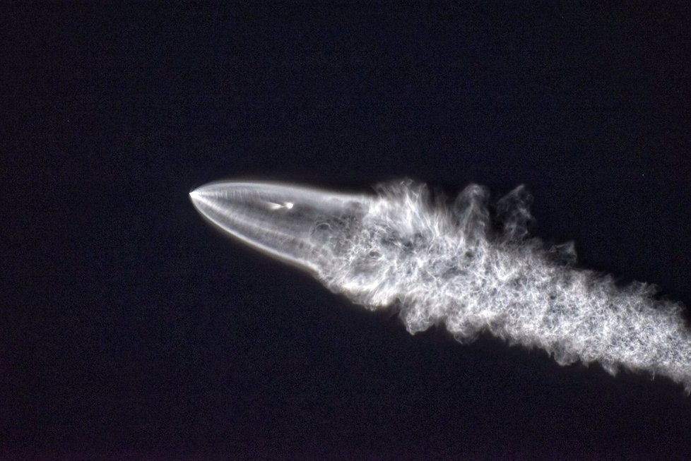 Raketa Falcon 9 společnosti SpaceX připravila lidem dechberoucí podívanou
