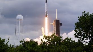 SpaceX vstoupila mezi burzovní elitu. Akcie Muskovy firmy přesto výrazně klesly SpaceX vstoupila mezi burzovní elitu. Akcie Muskovy firmy přesto výrazně klesly