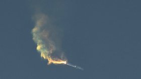 Test Starship a Super Heavy skončil po čtyřech minutách explozí (20. 4. 2023).