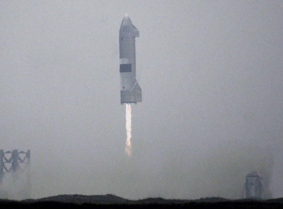 Starship SN-15, první prototyp, který úspěšně přistál.