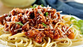 Recept dne: Špagety s vepřovou panenkou na šalvěji