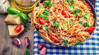 Když máte hlad, ale nemáte čas! Tohle jsou nejlepší a nejjednodušší špagety z jednoho hrnce