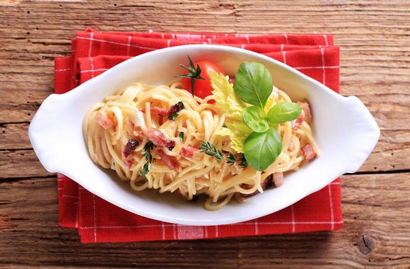 Žloutky upotřebíte v legendárních špagetách carbonara