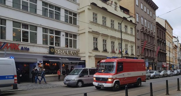 Pyrotechnik vyjížděl k podezřelému balíčku ve Spálené. 26. 2. 2019