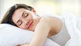 Nerušený spánek napomáhá shazování váhy