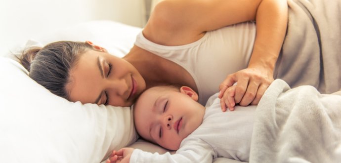 Společný spánek s dětmi? Jak to bylo a co je dnes