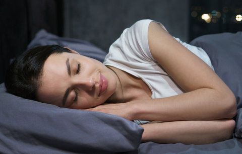 Trápí vás nespavost? Tyhle rady vám zaručí kvalitní spánek