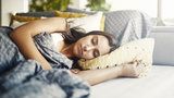 Problémy se spánkem, které byste měli řešit s lékařem. Na co si dát pozor?