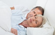 Nová studie tvrdí: Nejvíce spánku vás čeká po šedesátce!