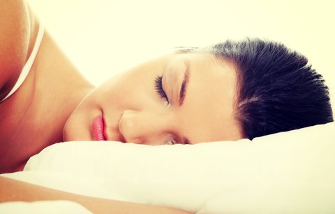 5 úžasných věcí, co náš mozek dělá během spánku