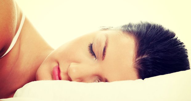 Zatímco vy spíte, váš mozek pracuje na plné obrátky.