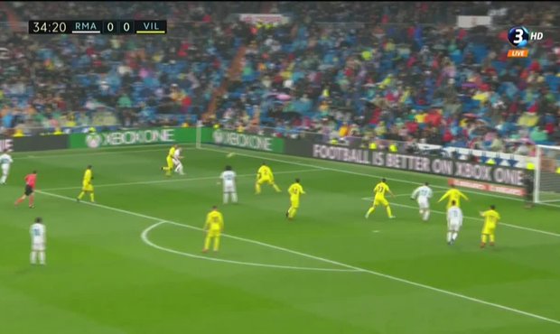 Real Madrid - Villarreal: Domácí chtěli po hlavičce Balea a ruce ve vápně pokutový kop, rozhodčí zůstal ale v klidu
