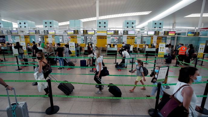 Letiště v Barceloně je kvůli přetrvávající pandemii stále celkem prázdné. Španělská vláda přesto plánuje jeho rozšíření. Po dokončení revitalizace má být schopné pojmout až 70 milionů cestujících ročně.