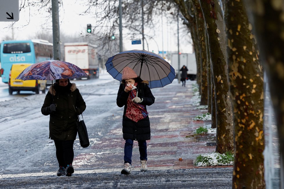 Španělsko včetně Mallorky se potýká se sněhem, (28.02.2023).