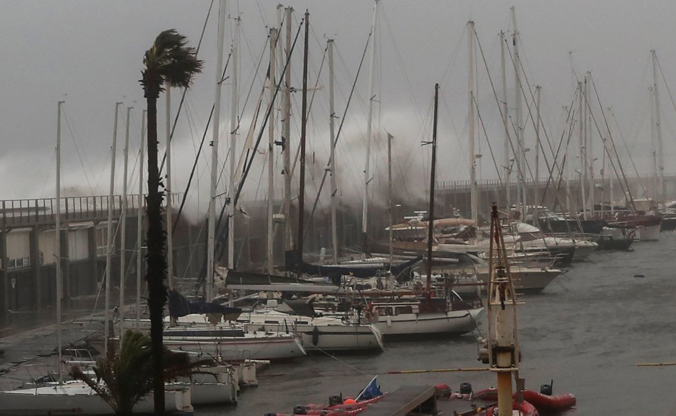 Bouře Gloria dál pustoší Španělsko, udeřila v Katalánsku i na Mallorce, (22.01.2020).