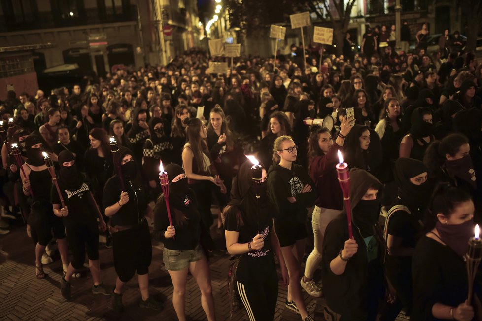 Feministické spolky protestovaly proti násilí při sanfermínských slavnostech.