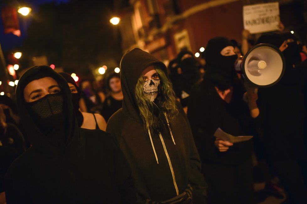 Feministické spolky protestovaly proti násilí při sanfermínských slavnostech.