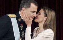 Velká španělská střídačka: Trůnu se ujal Felipe VI. a královna Letizia zazářila!