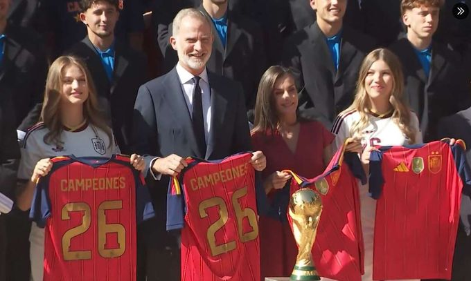 MS ve fotbale ONLINE: Od krále k premiérovi. Španělé se chystají na velkolepé oslavy MS ve fotbale ONLINE: Od krále k premiérovi. Španělé se chystají na velkolepé oslavy