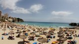 Turistům se chce Španělsko otevřít v červenci. Do Řecka letecky už v půlce června?