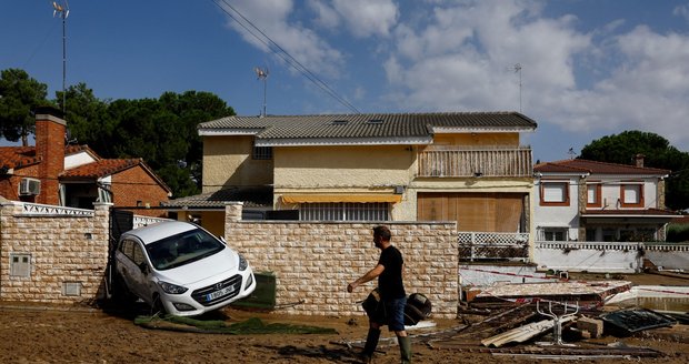 Apokalypsa v dovolenkovém ráji: Bouře a deště ve Španělsku zaplavily ulice, tři mrtví