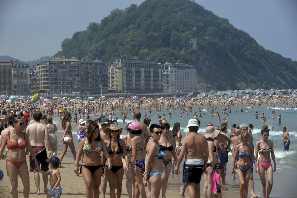 Na jižním pobřeží Španělska si turisté musí dát pozor, vyskytují se tam nebezpečné měchýřovky