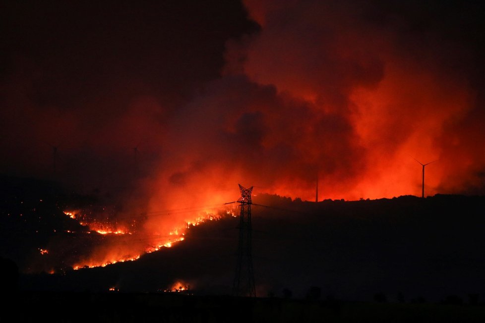 Boj s požáry ve Španělsku (18.7.2022)