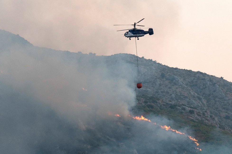 Rozsáhlý lesní požár ve Španělsku.