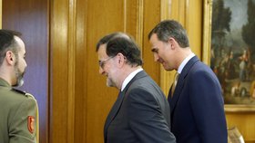 Španělský král Felipe VI. a premiér Mariano Rajoy. Ani on se novým předsedou vlády nestane, zemi tak čekají nové volby.