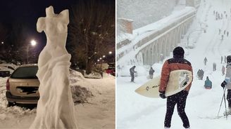Bizarní fotogalerie ze Španělska: Madrid pokryla největší sněhová nadílka za posledních 50 let