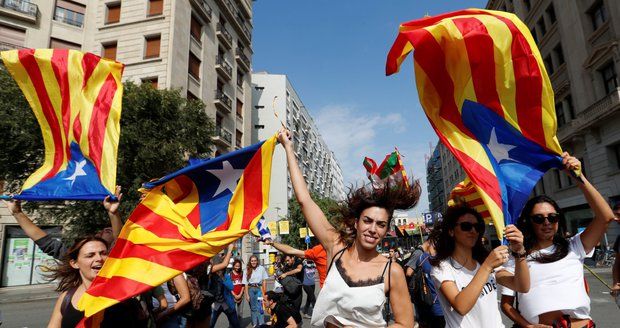 Pro nezávislost Katalánska bylo 90 procent voličů. Na její vyhlášení zbývá 48 hodin