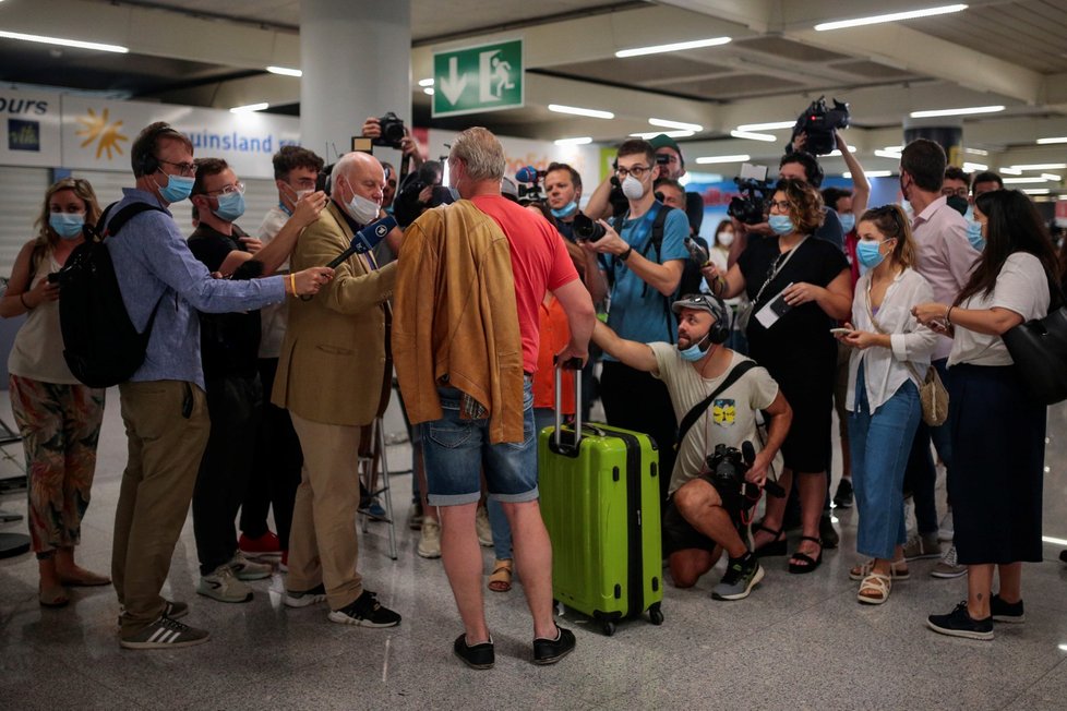 Jako první se v rámci pilotního projektu na Mallorcu vrátili turisté z Německa (18. 6. 2020)