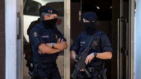 Policie v Barceloně zvýšila bezpečnostní opatření v centru města poté, co dostala interní informaci o možném teroristickém útoku. (ilustrační foto)