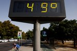 Sevilla: 49 °C (13. 7. 2022).