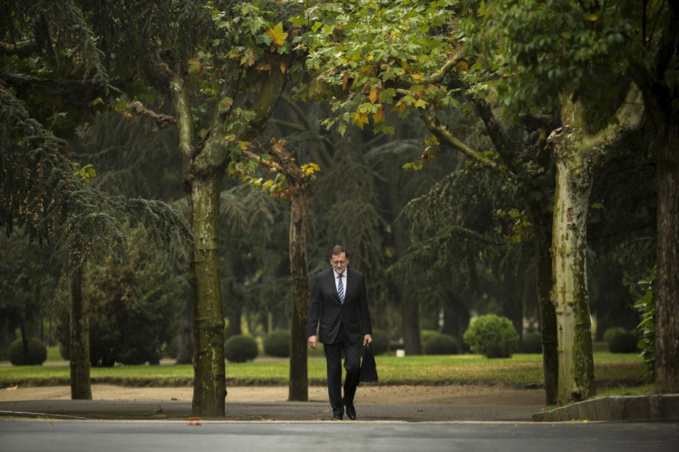 Kabinet premiéra Mariana Rajoye musí skončit