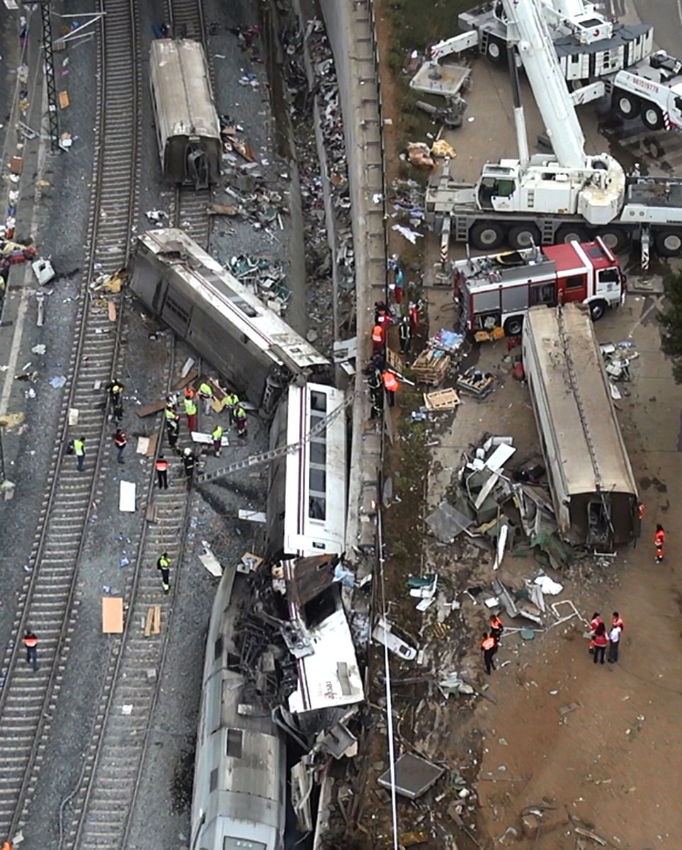Ve vlaku našlo smrt 78 lidí