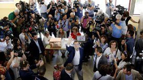 Španělé zvolili nový parlament, hlasování opakovali po půlroce.