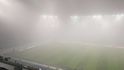 Hodinu a půl před výkopem Sparty v Rumunsku zahalila stadion mlha