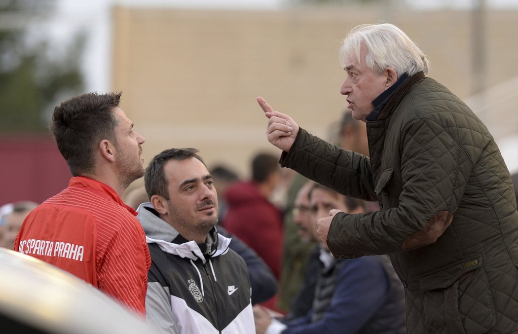 Trenér Sparty David Holoubek, generální ředitel Adam Kotalík a agent Pavel Paska před zápasem se Zenitem