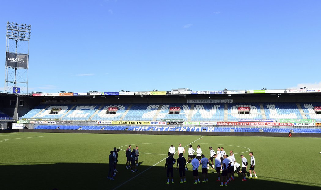 Trénink fotbalistů Sparty ve Zwolle před prvním utkáním play off Evropské ligy.